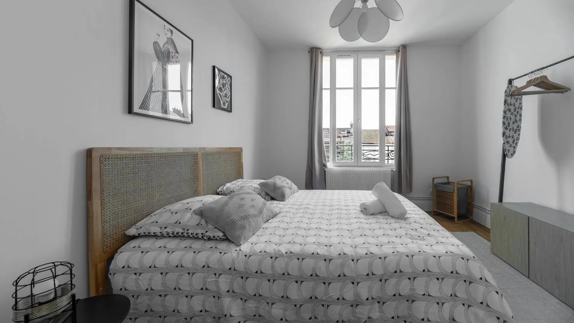 Residence Le Languedoc - Appartements Design - Proche Des Parcs Vichy 0*,  France